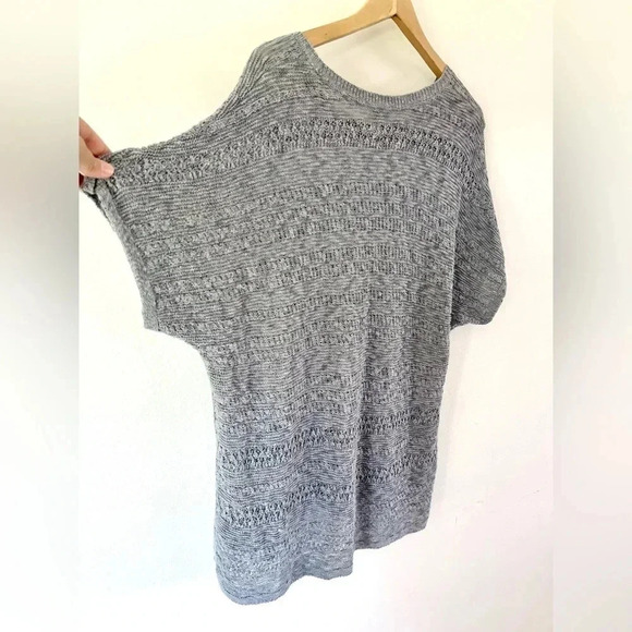 J.Jill  Blue Crochet Knit Short Sleeve Crewneck High Low Tunic Top XL Petite - Picture 7 of 9